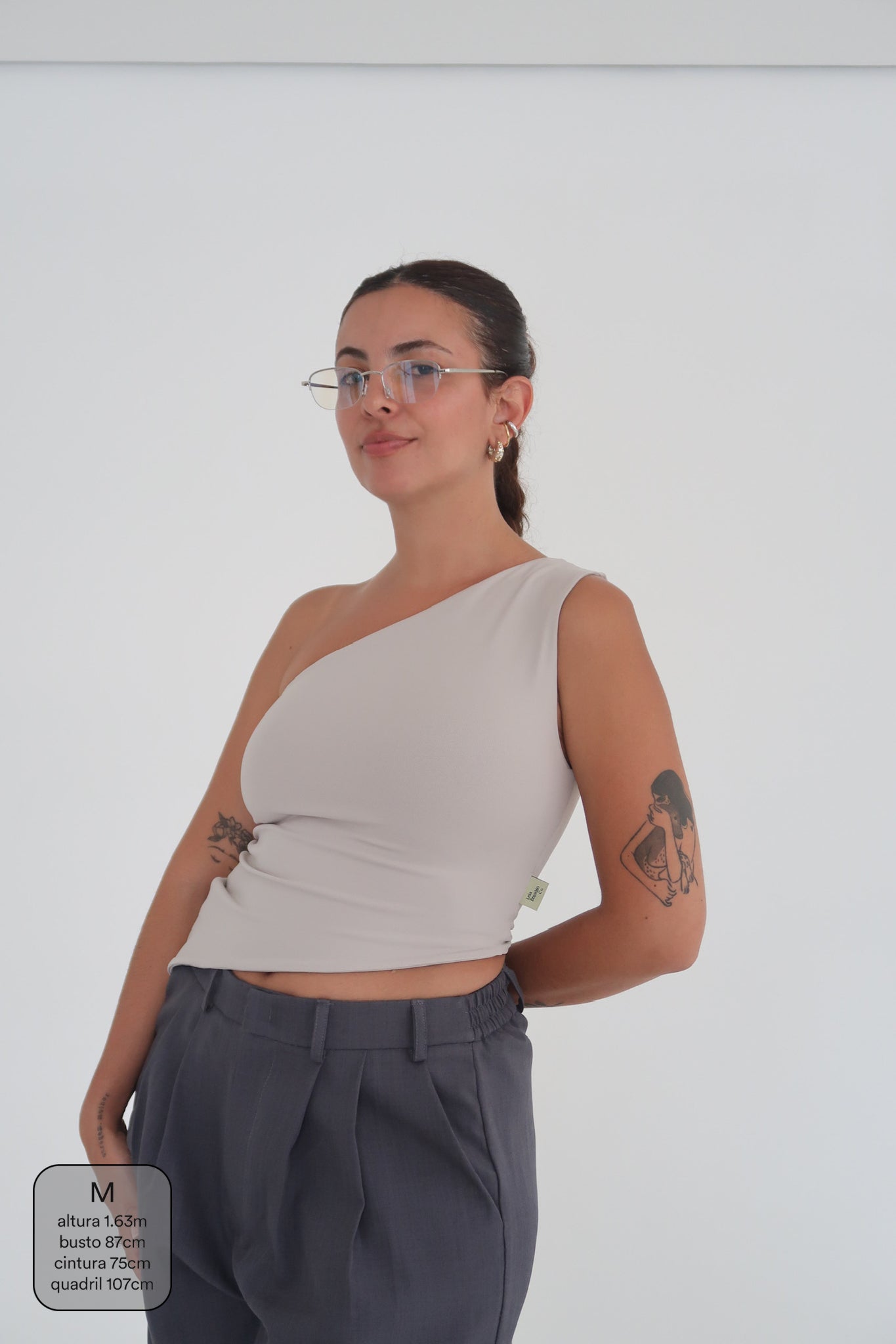 blusa assimétrica desejo clássica