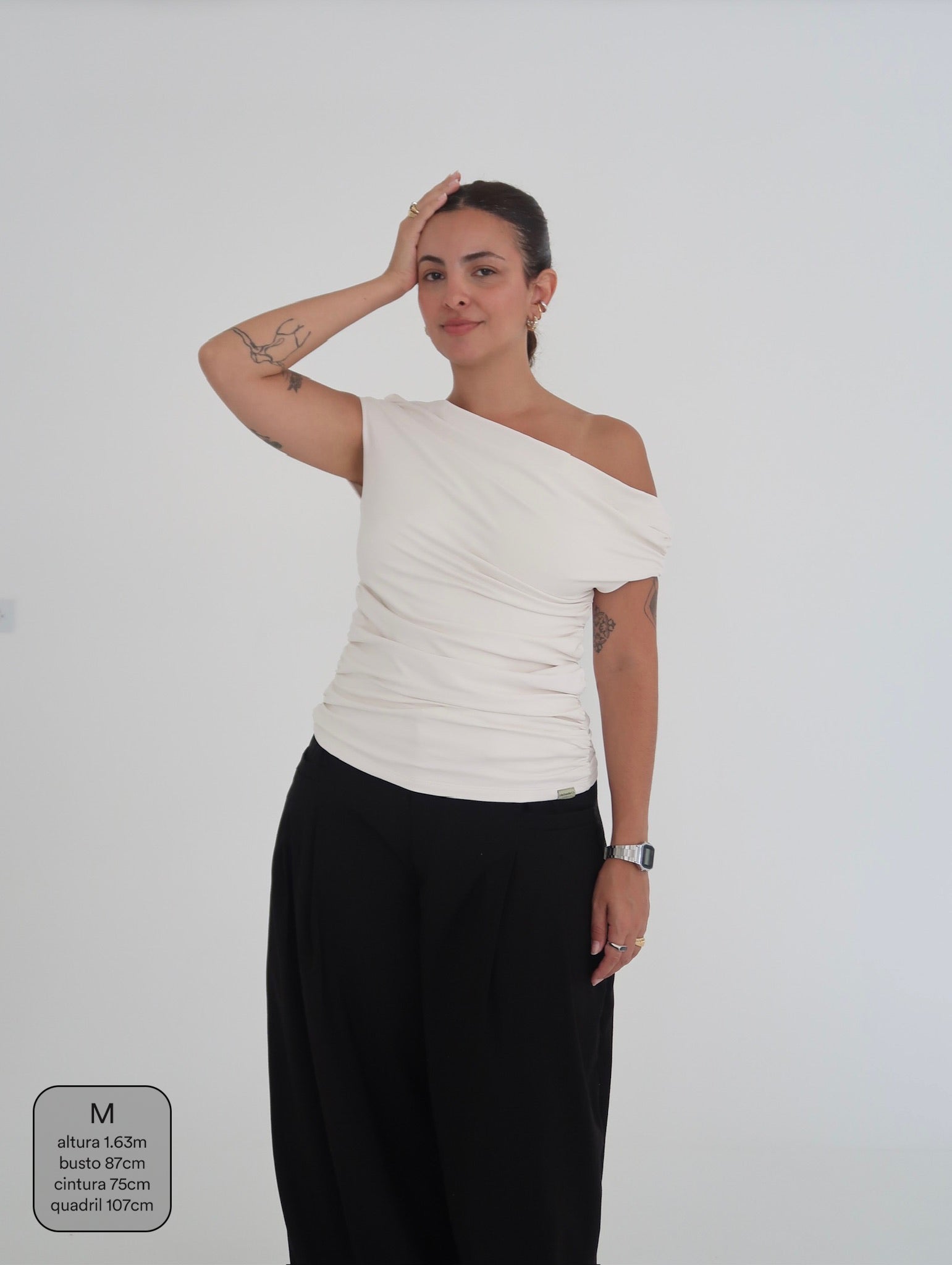 blusa ombro a ombro clássica