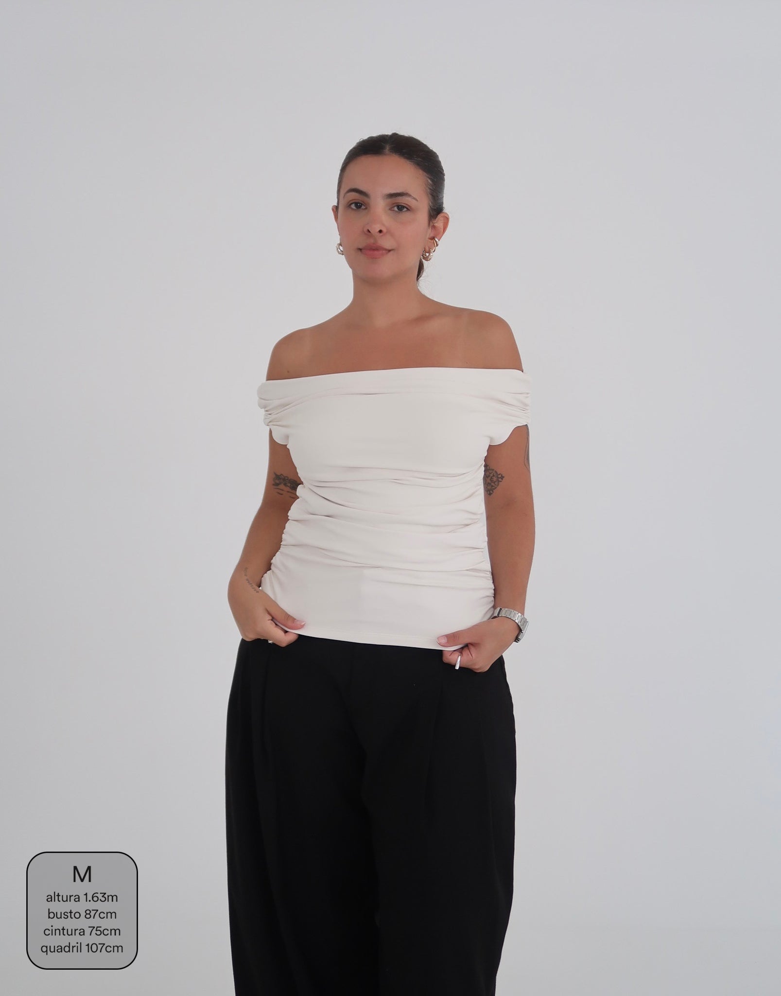 blusa ombro a ombro clássica