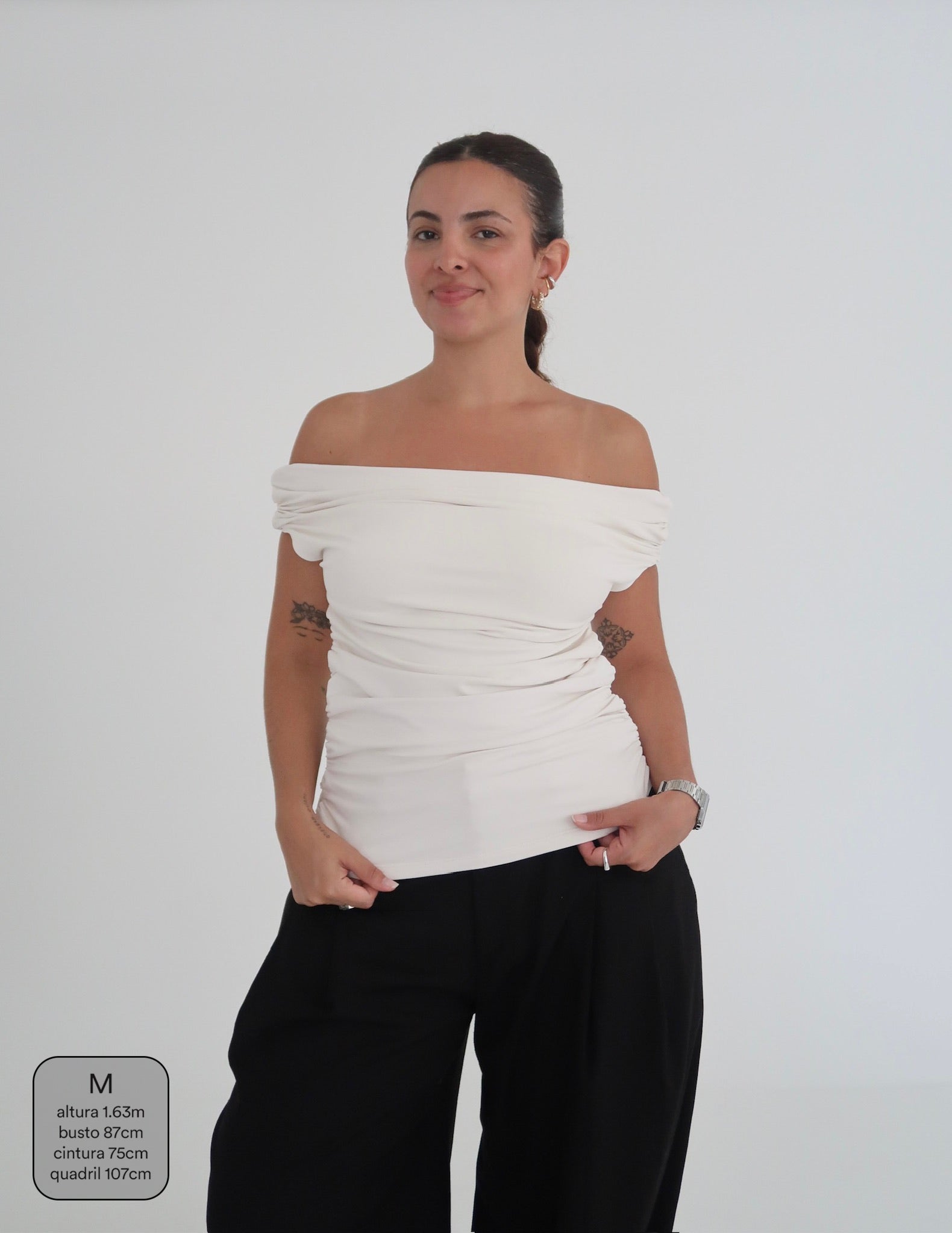 blusa ombro a ombro clássica