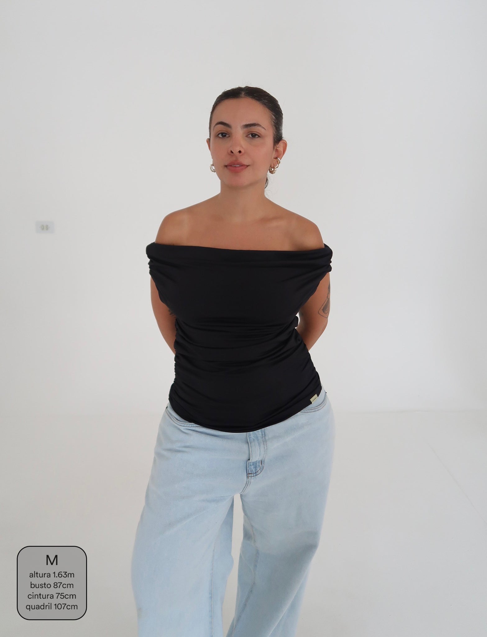blusa ombro a ombro clássica