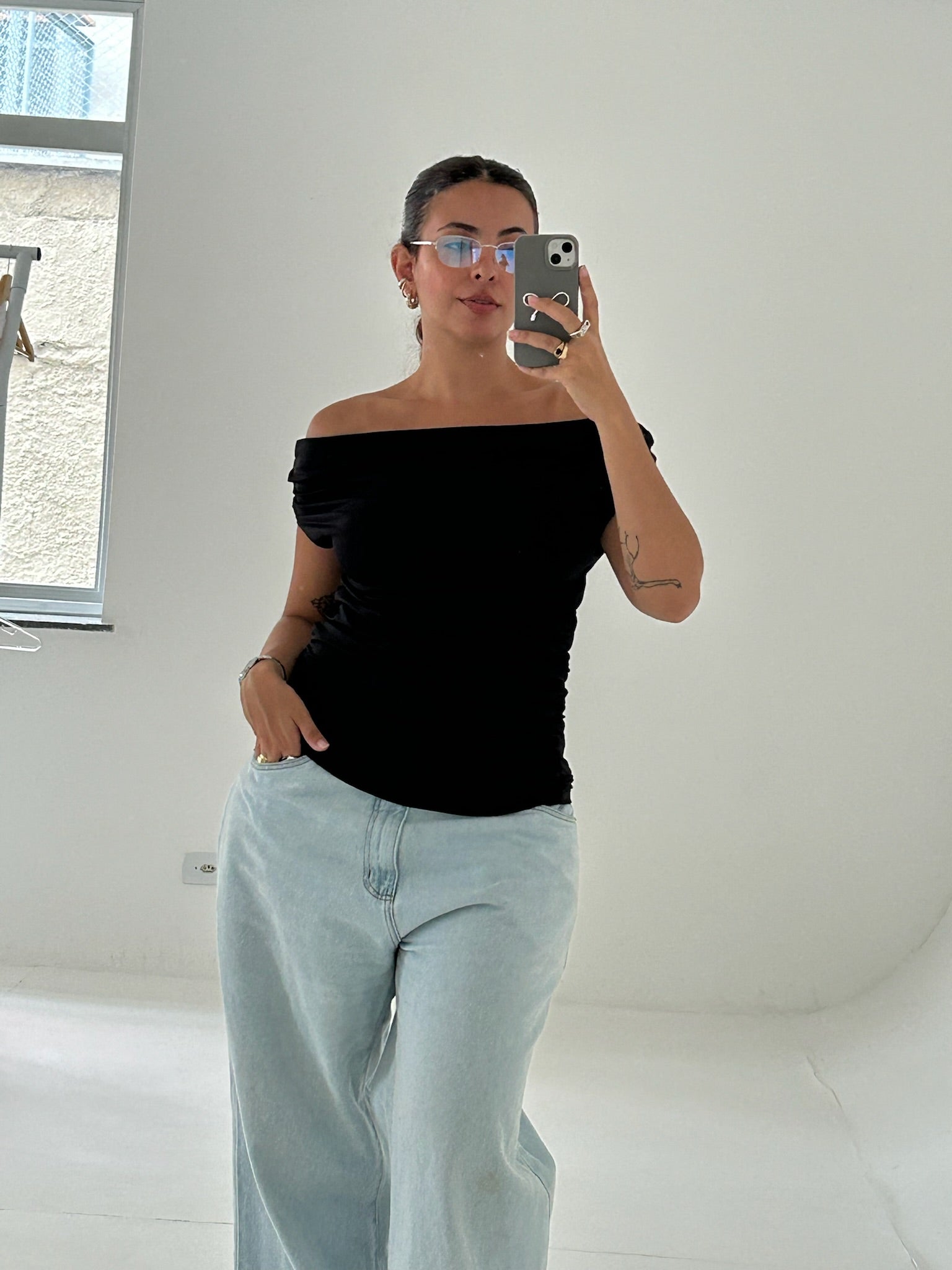 blusa ombro a ombro clássica