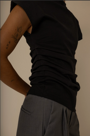 blusa assimétrica manguinha chefa