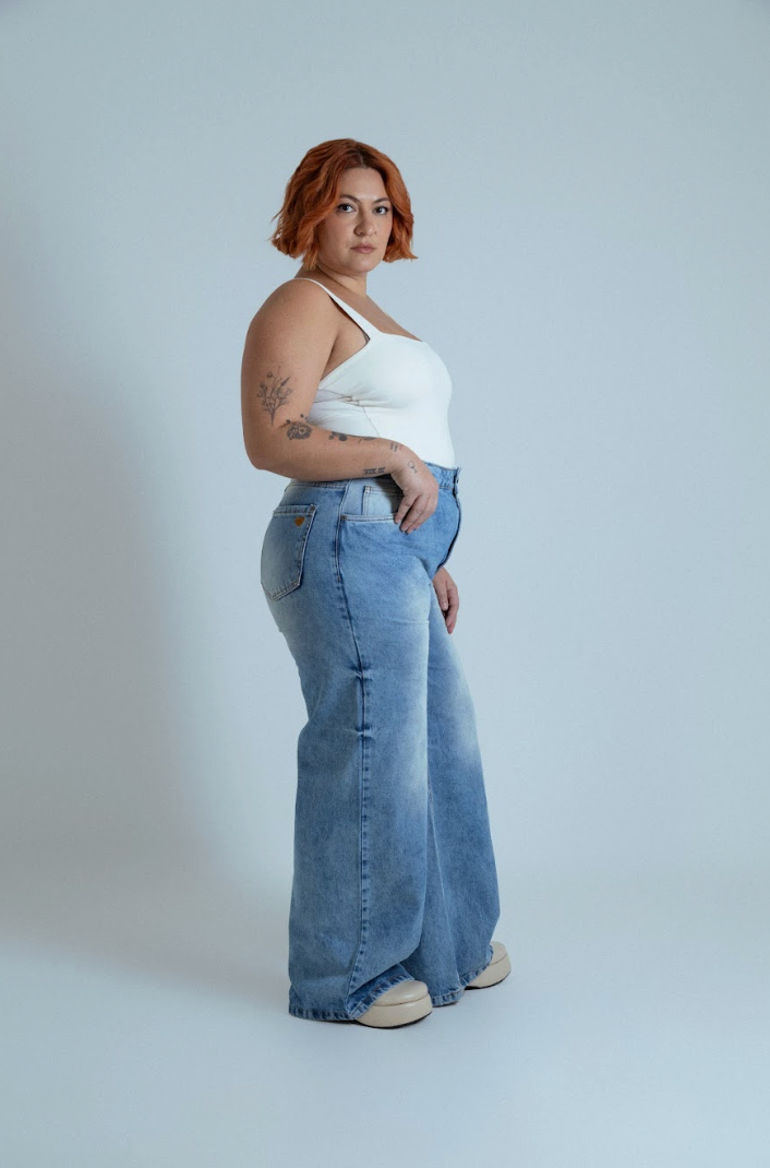 calça jeans ajustável wide acid wash