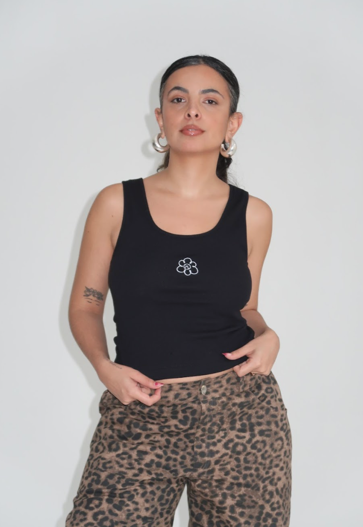 regata bordada florzinha triste |  tank top canelado gostosas também choram
