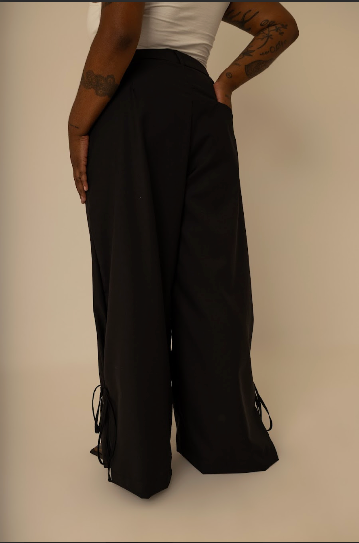 calça laço | calça alfaiataria com amarração na barra