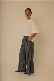 calça laço | calça alfaiataria com amarração na barra
