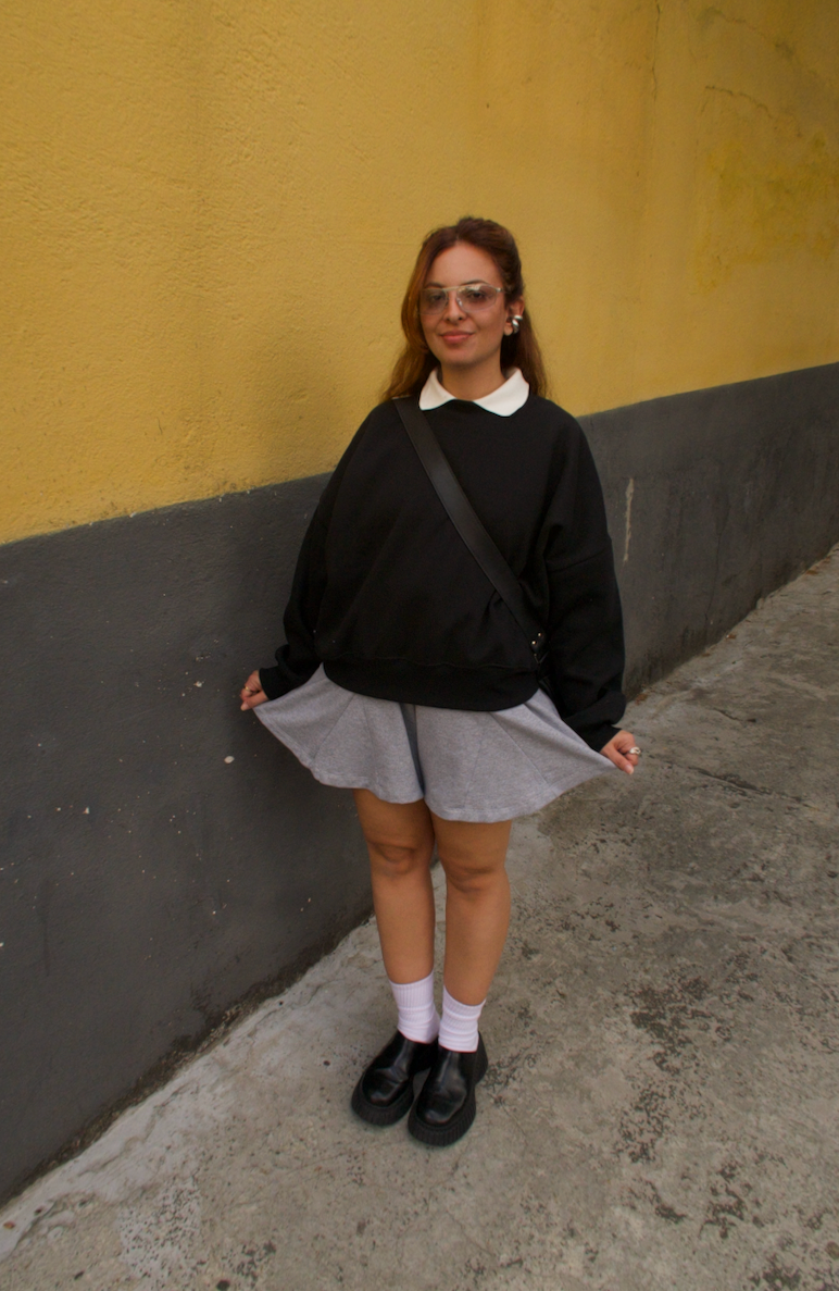 short de moletom recortes cozy | short moletom feminino com cós de elástico e cordão