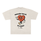 camisetão oversized dó de corno collab não inviabilize