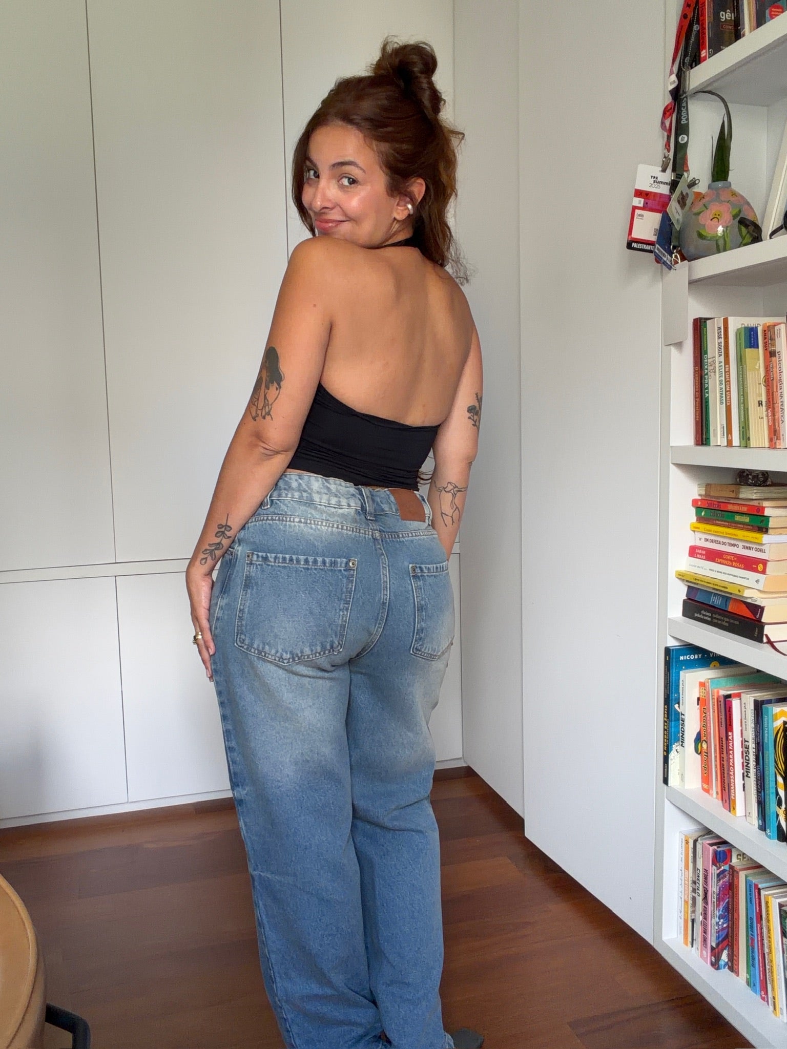 calça jeans ajustável wide acid wash