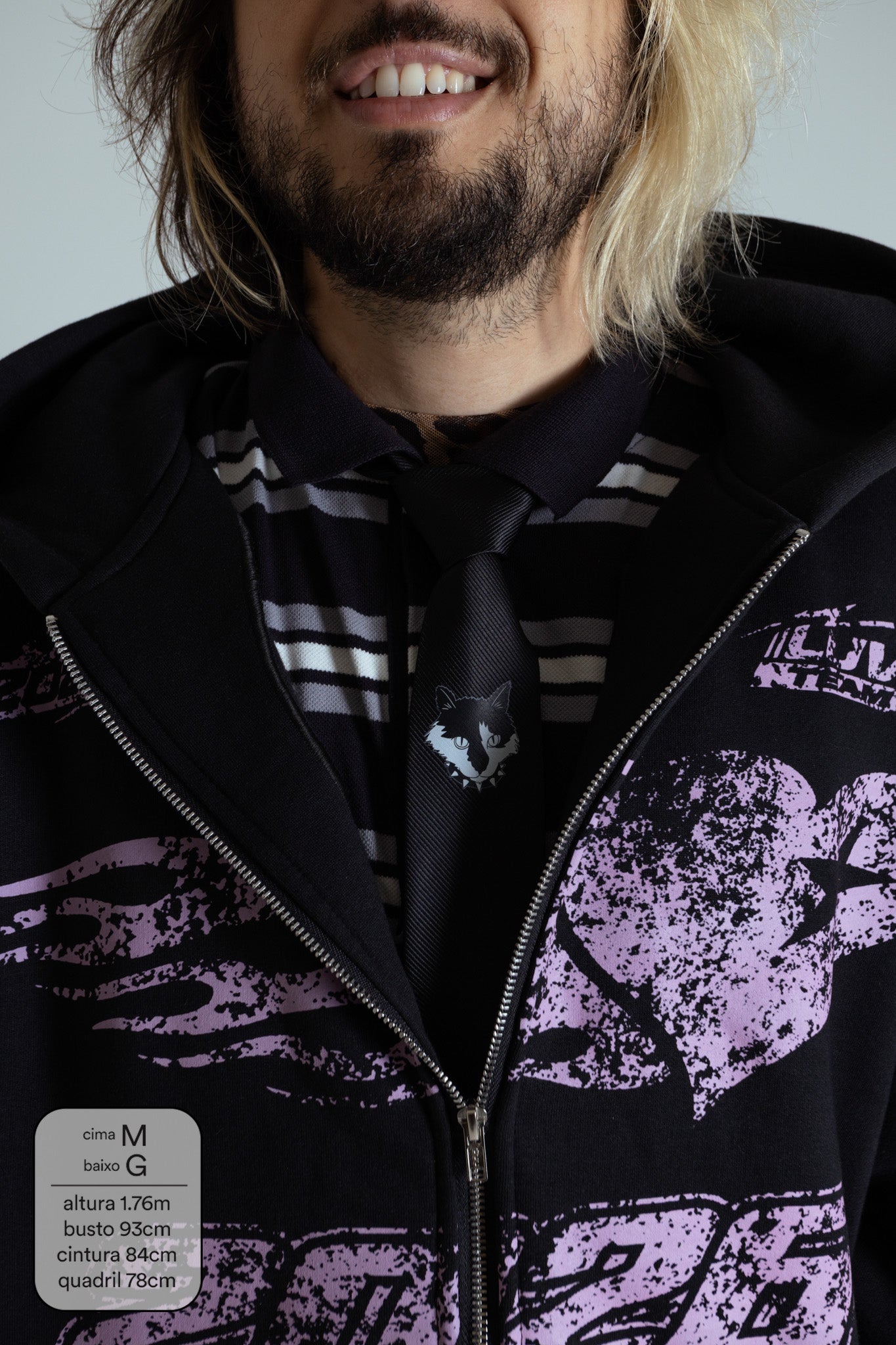 moletom estampado com zíper e capuz oversized LUV