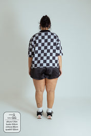 polo emo quadriculada oversized manga curta LUV