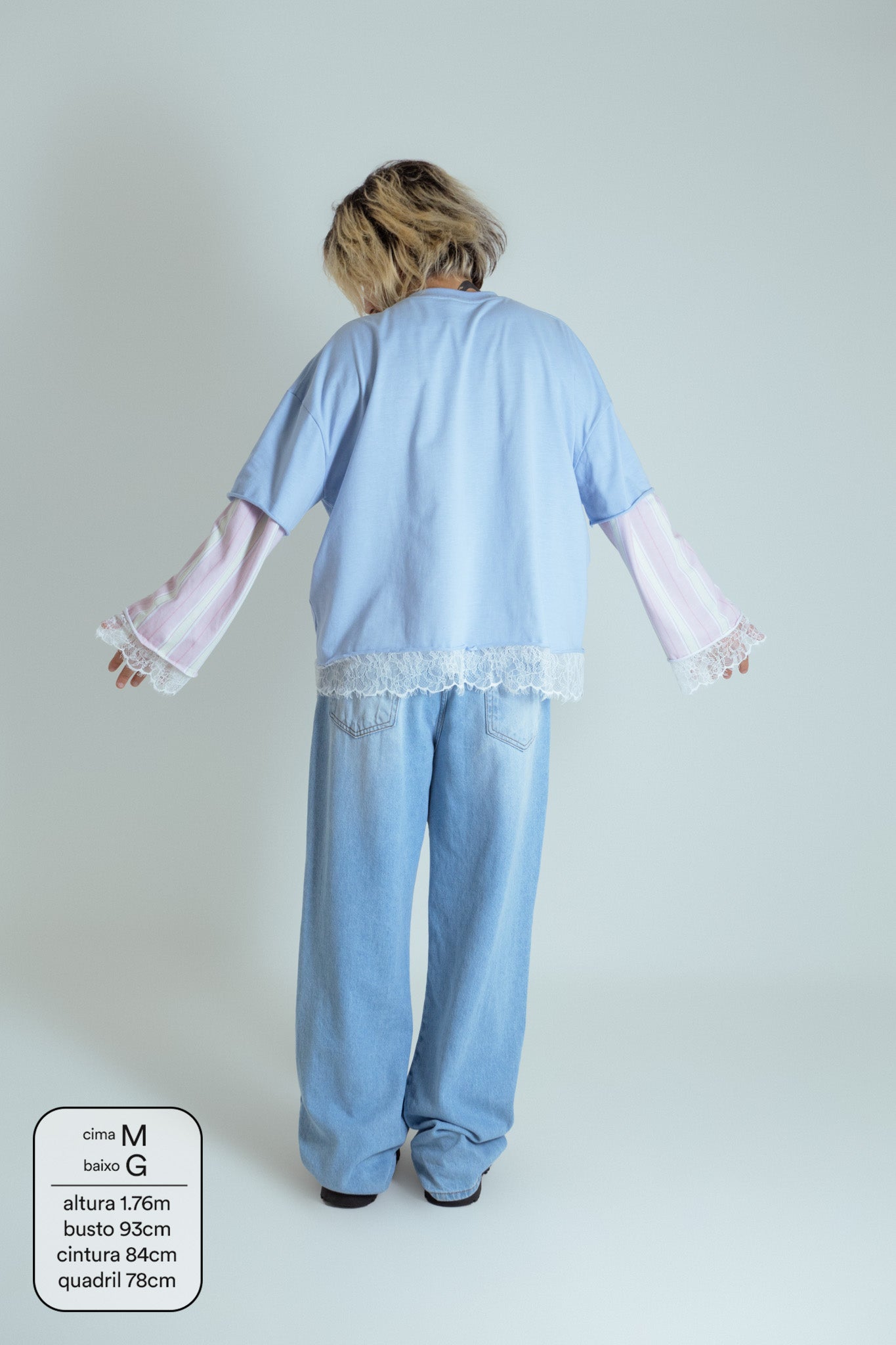 camisetão sobreposição renda oversized LUV