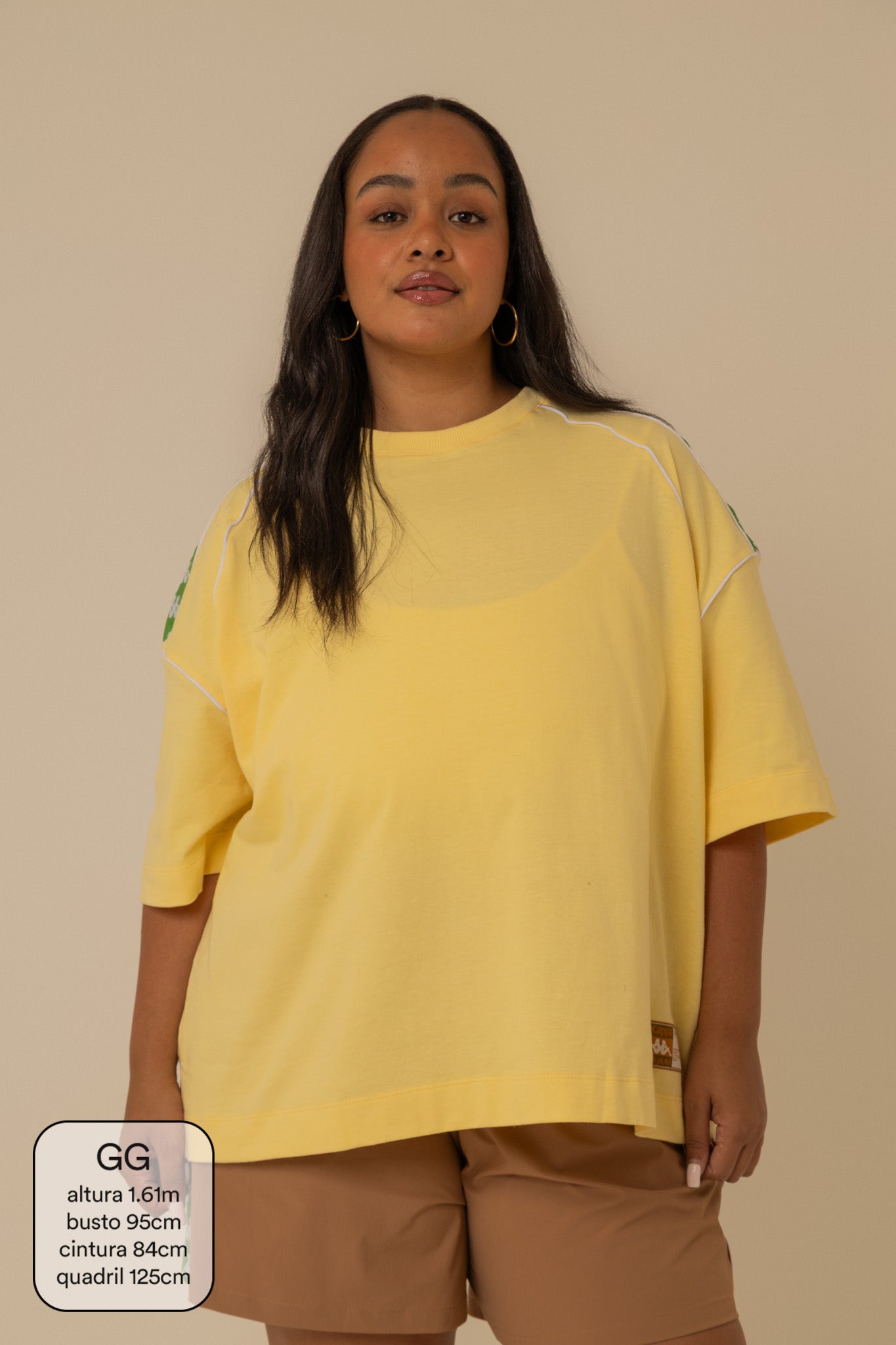 camisetão oversized com recorte lela & kappa