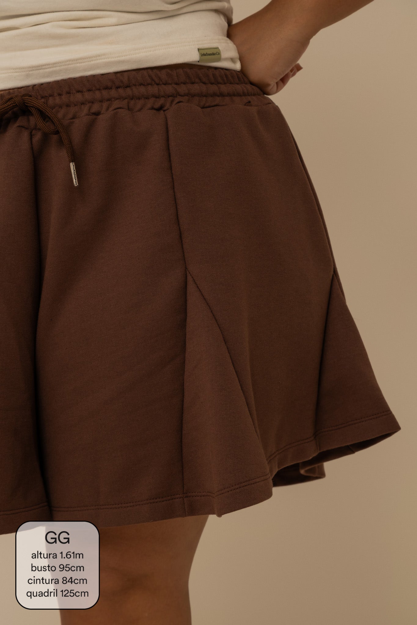 short de moletom recortes cozy | short moletom feminino com cós de elástico e cordão