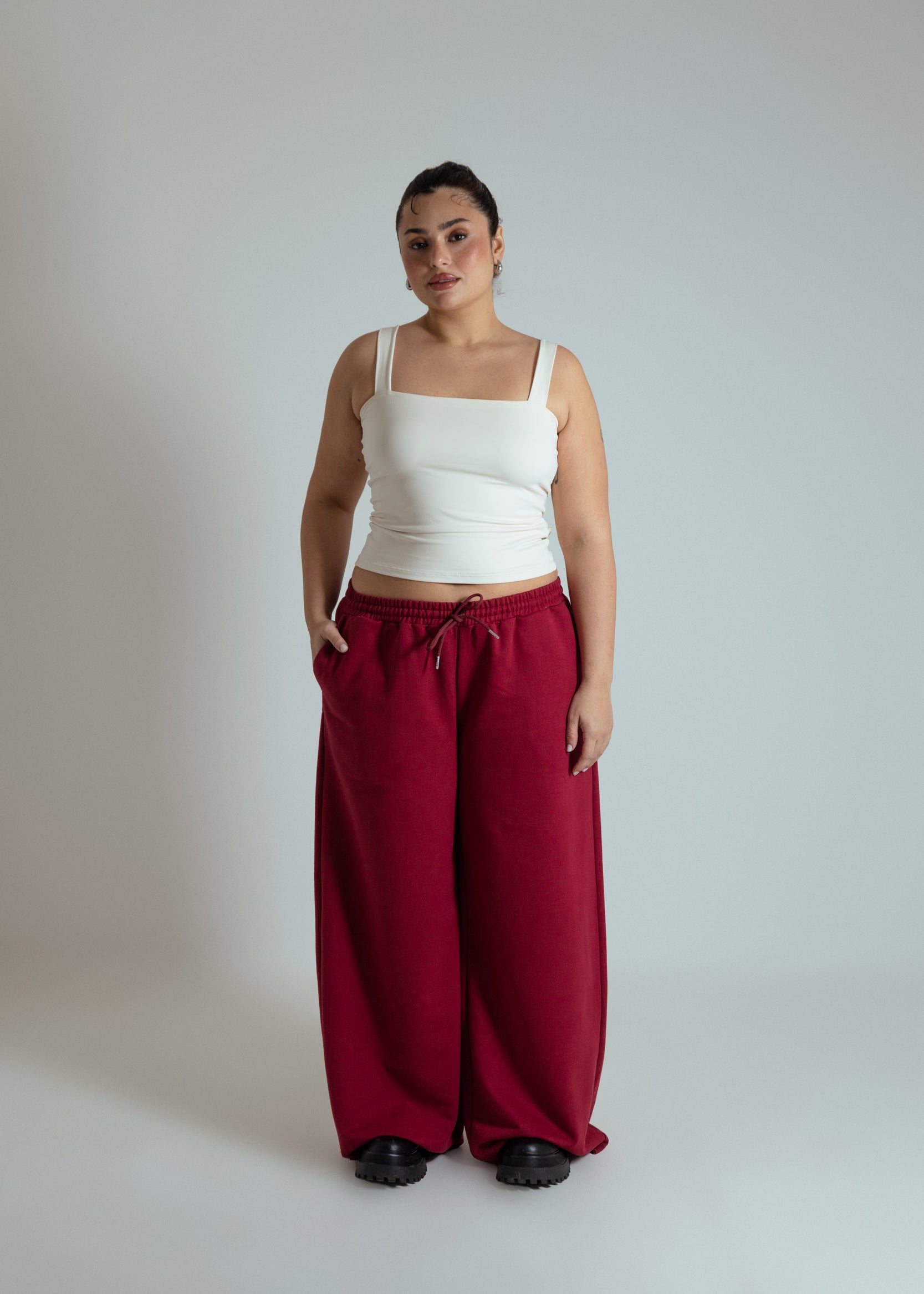 calça de moletom cozy wide | calça de moletom feminina ampla com bolsos grandes