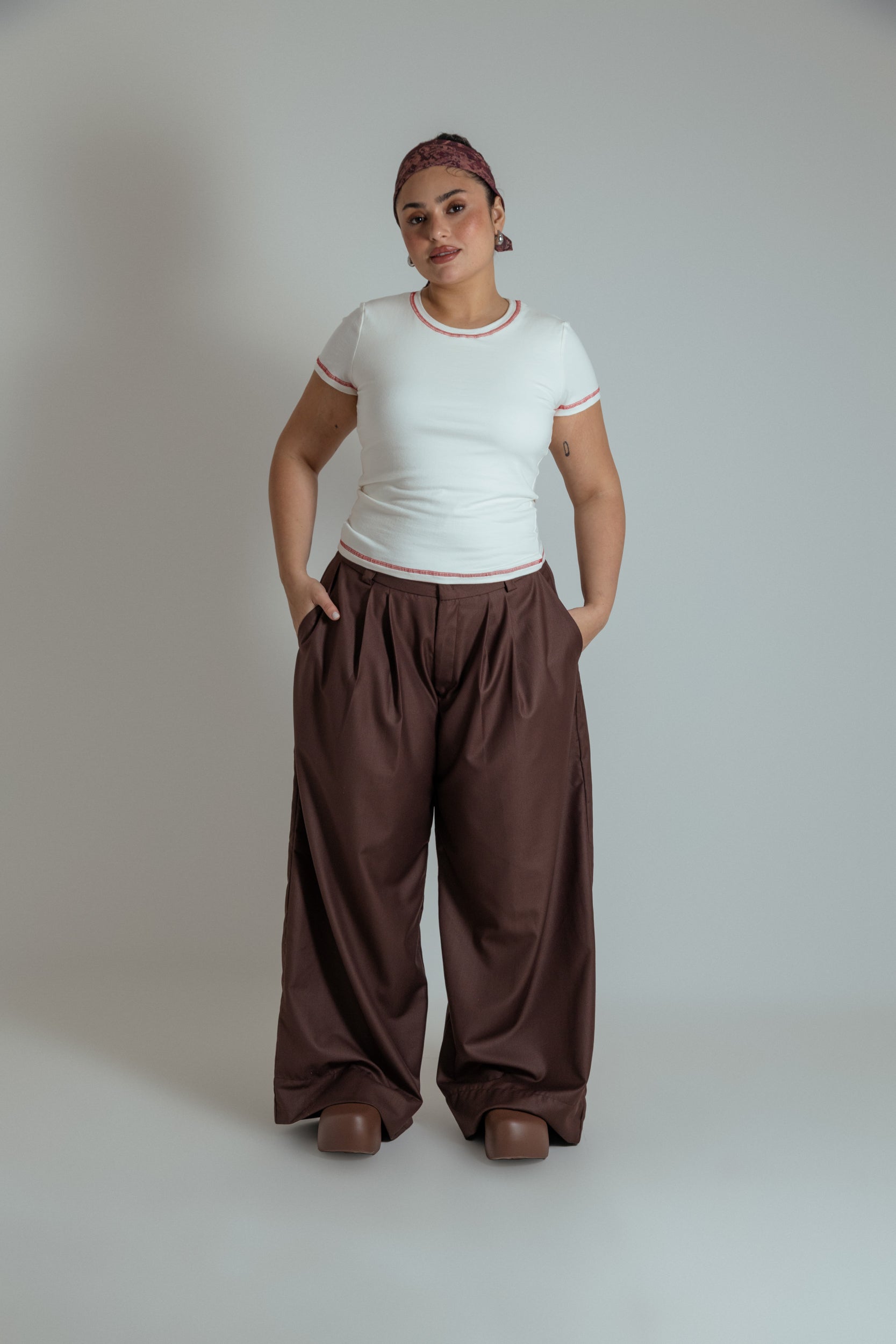 calça alfaiataria ajustável chefa