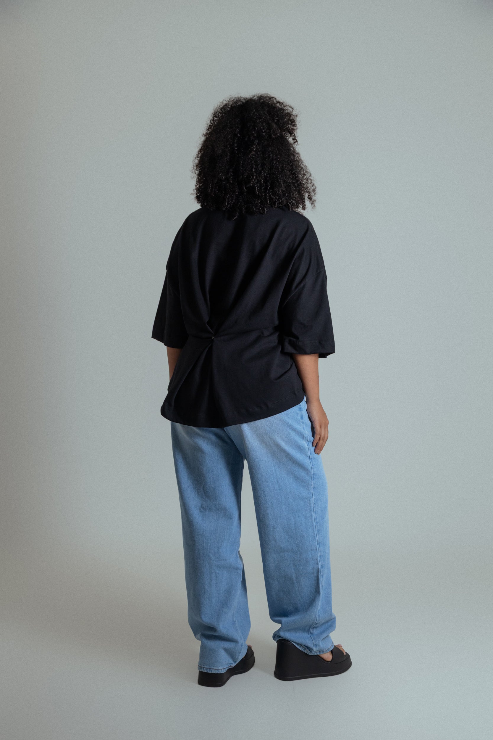 camisetão oversized ajustável com botões