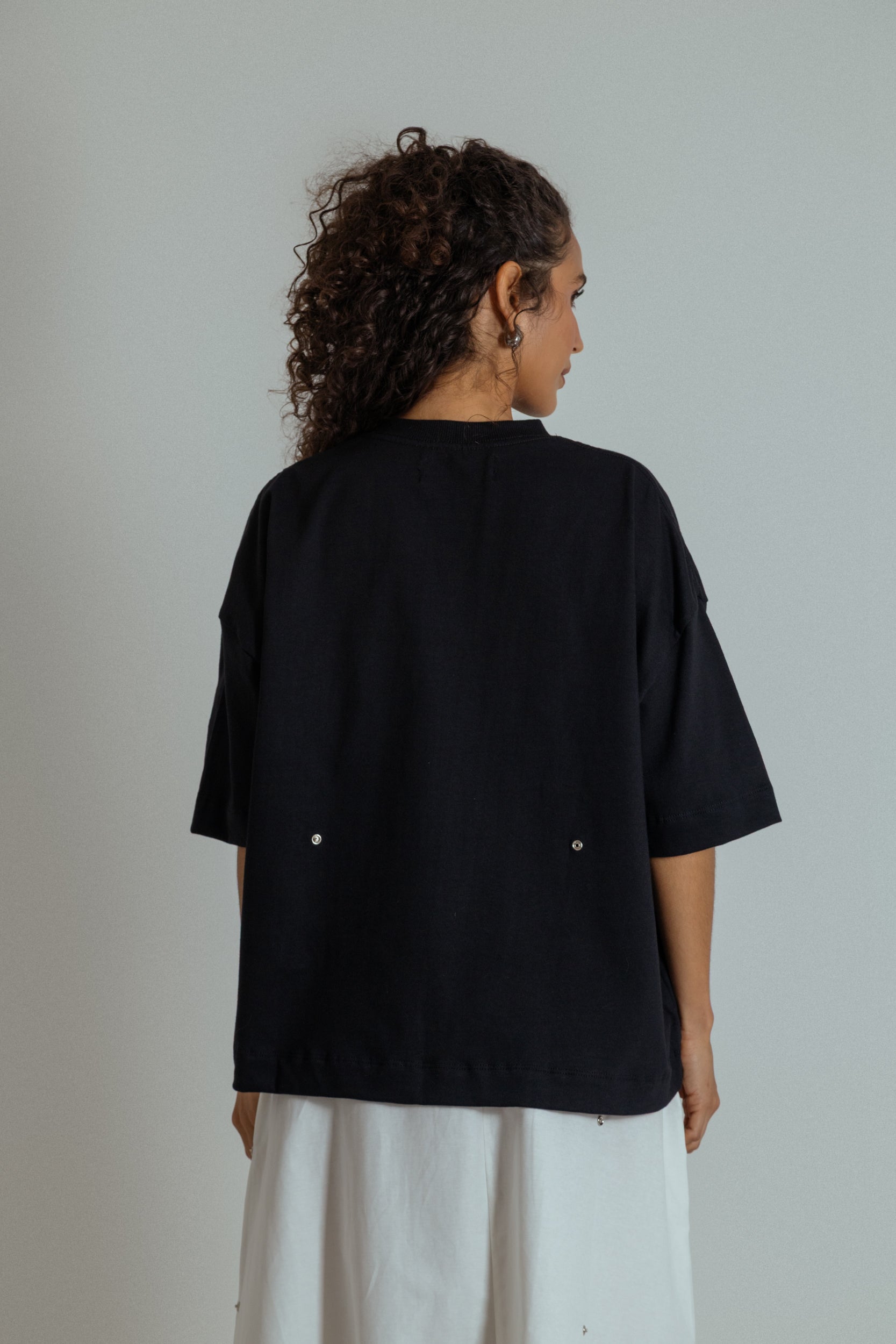 camisetão oversized ajustável com botões