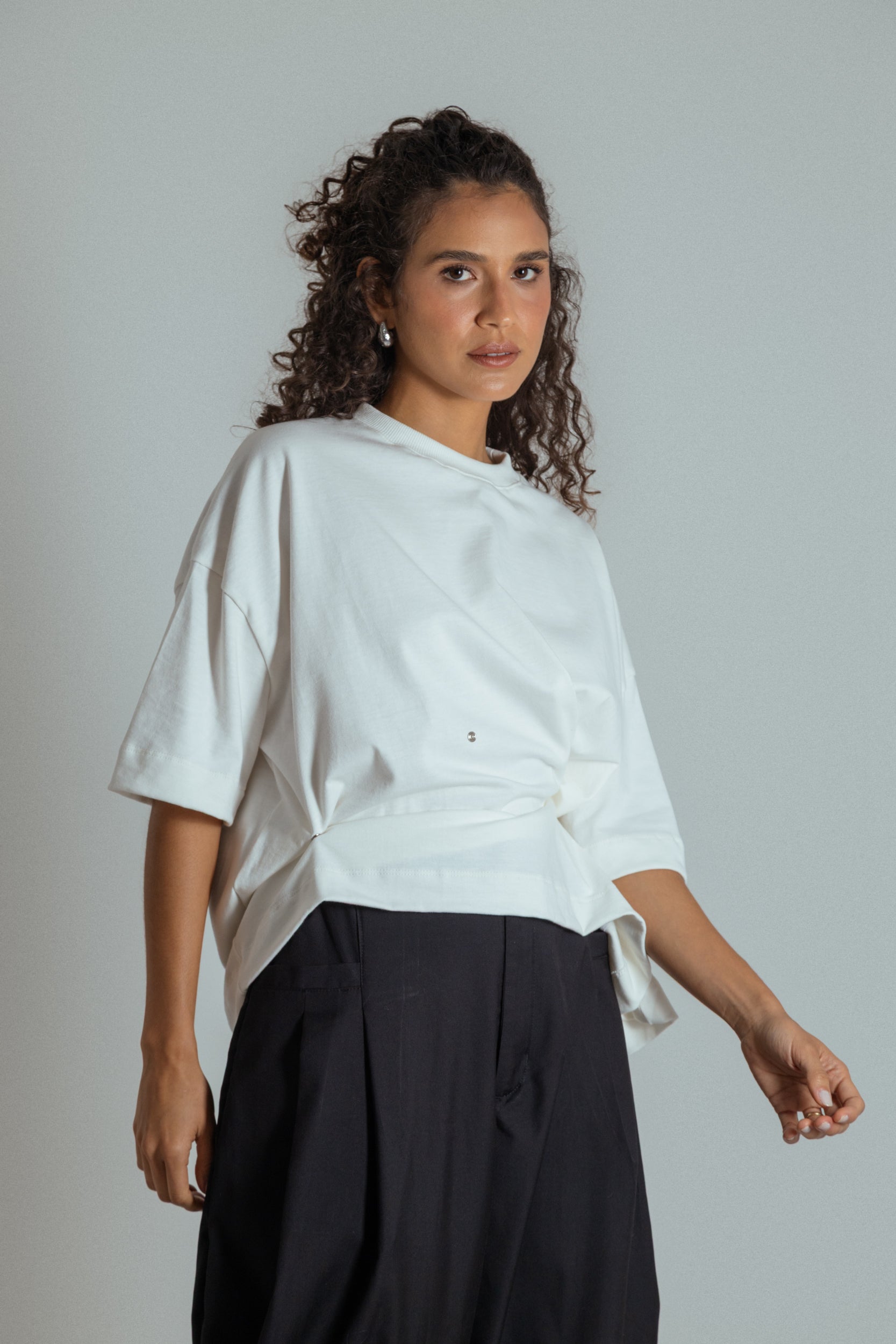 camisetão oversized ajustável com botões
