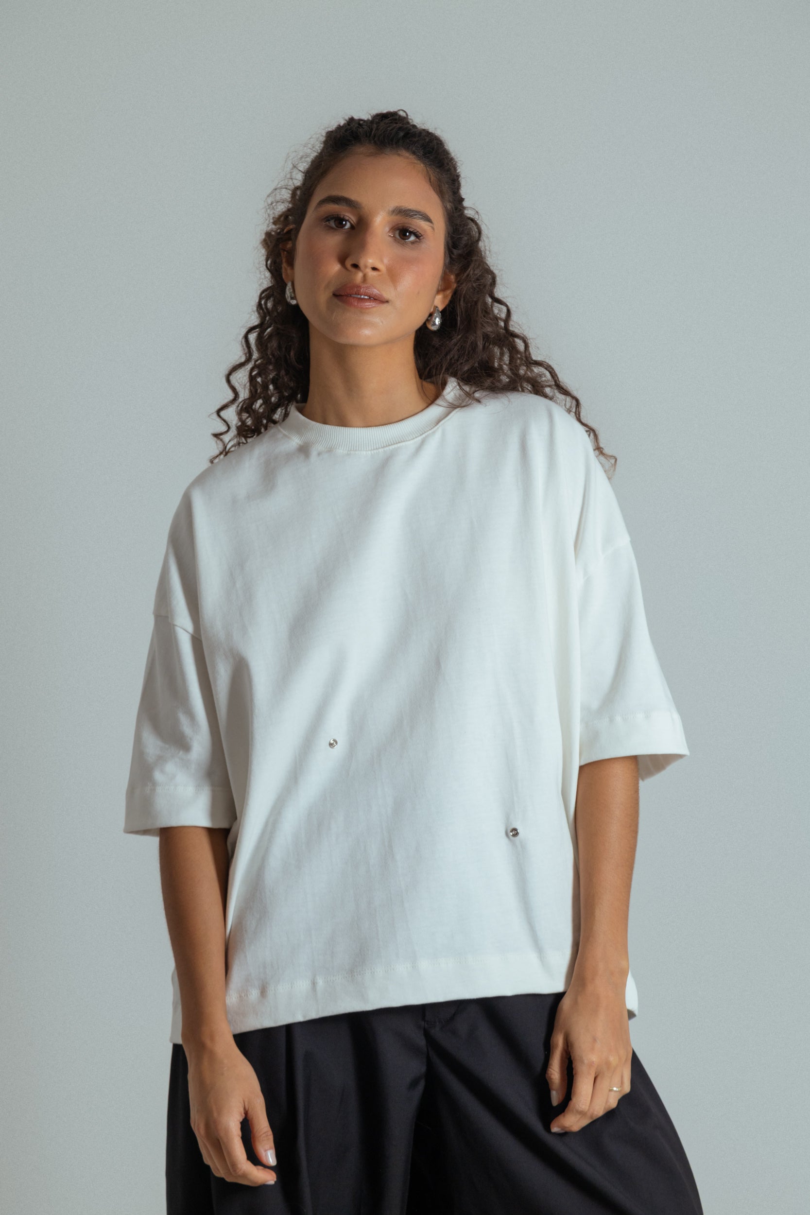 camisetão oversized ajustável com botões