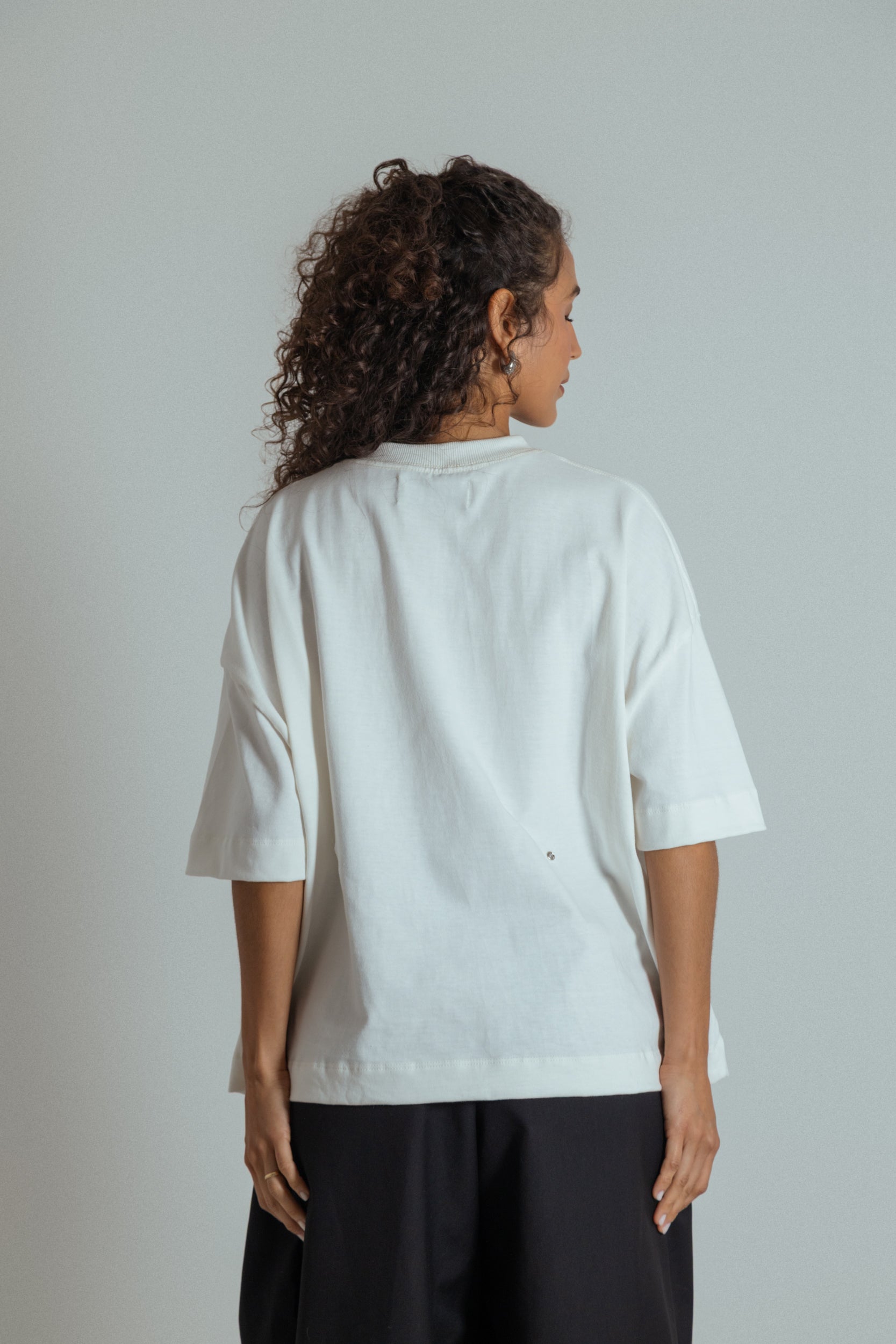 camisetão oversized ajustável com botões