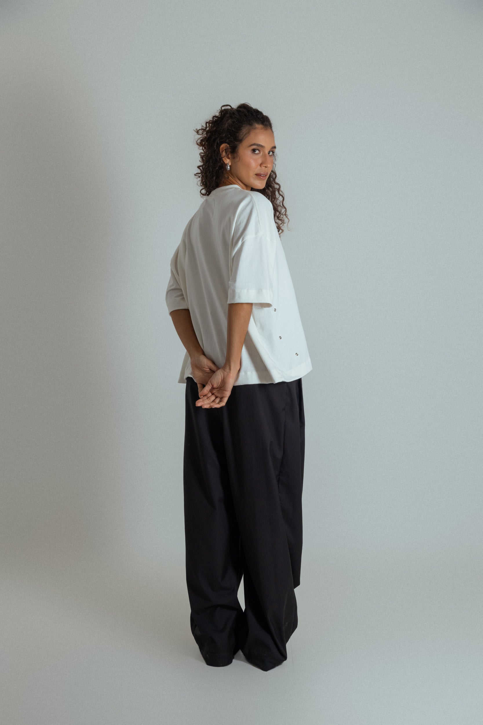 camisetão oversized ajustável com botões