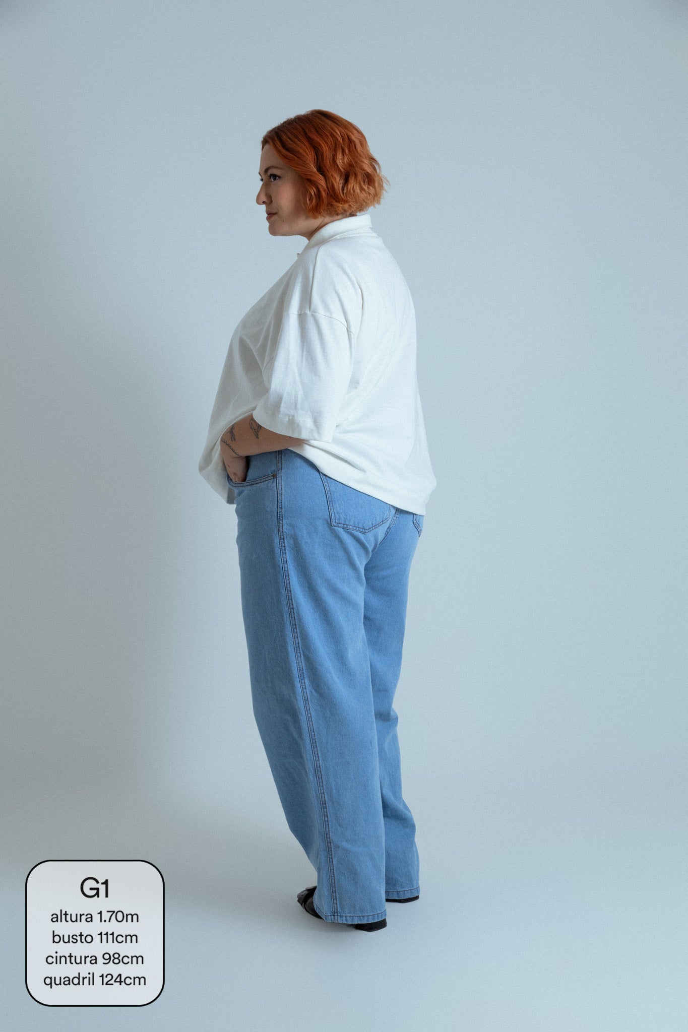 calça jeans ajustável mom light blue