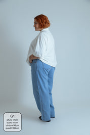 calça jeans ajustável mom light blue