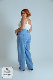 calça jeans ajustável mom light blue