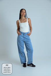 calça jeans ajustável mom light blue