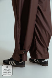 calça alfaiataria ajustável com botões
