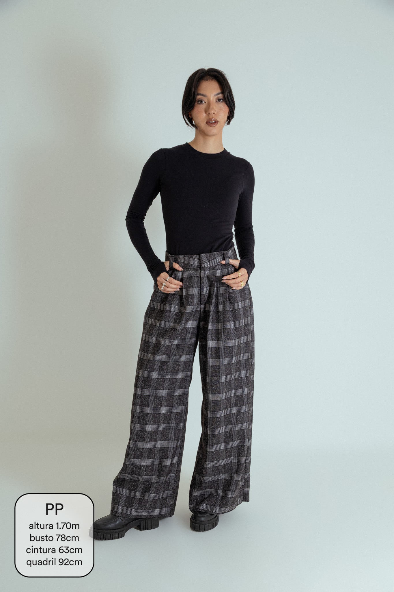 calça alfaiataria ajustável xadrez chefa