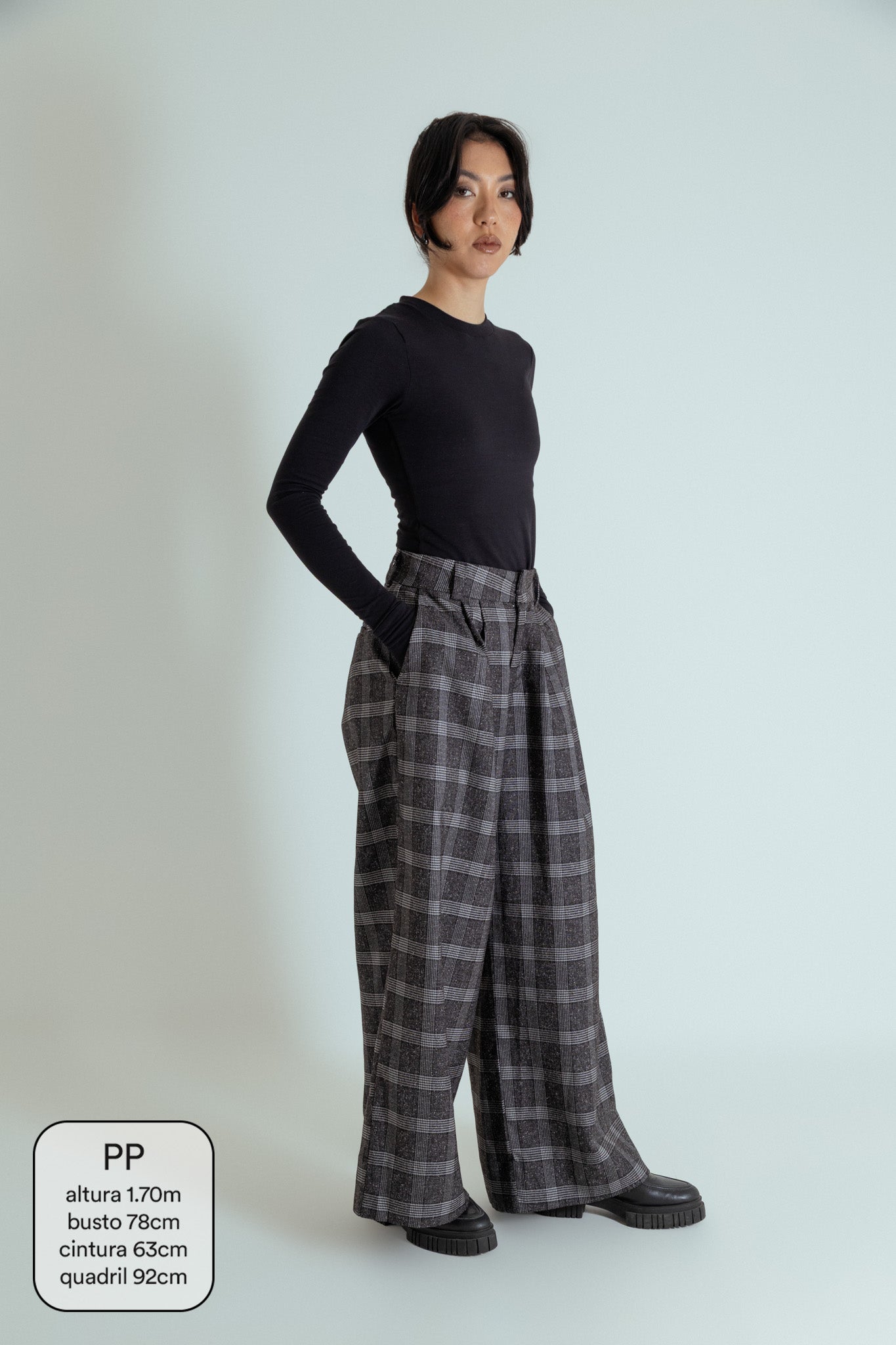 calça alfaiataria ajustável xadrez chefa