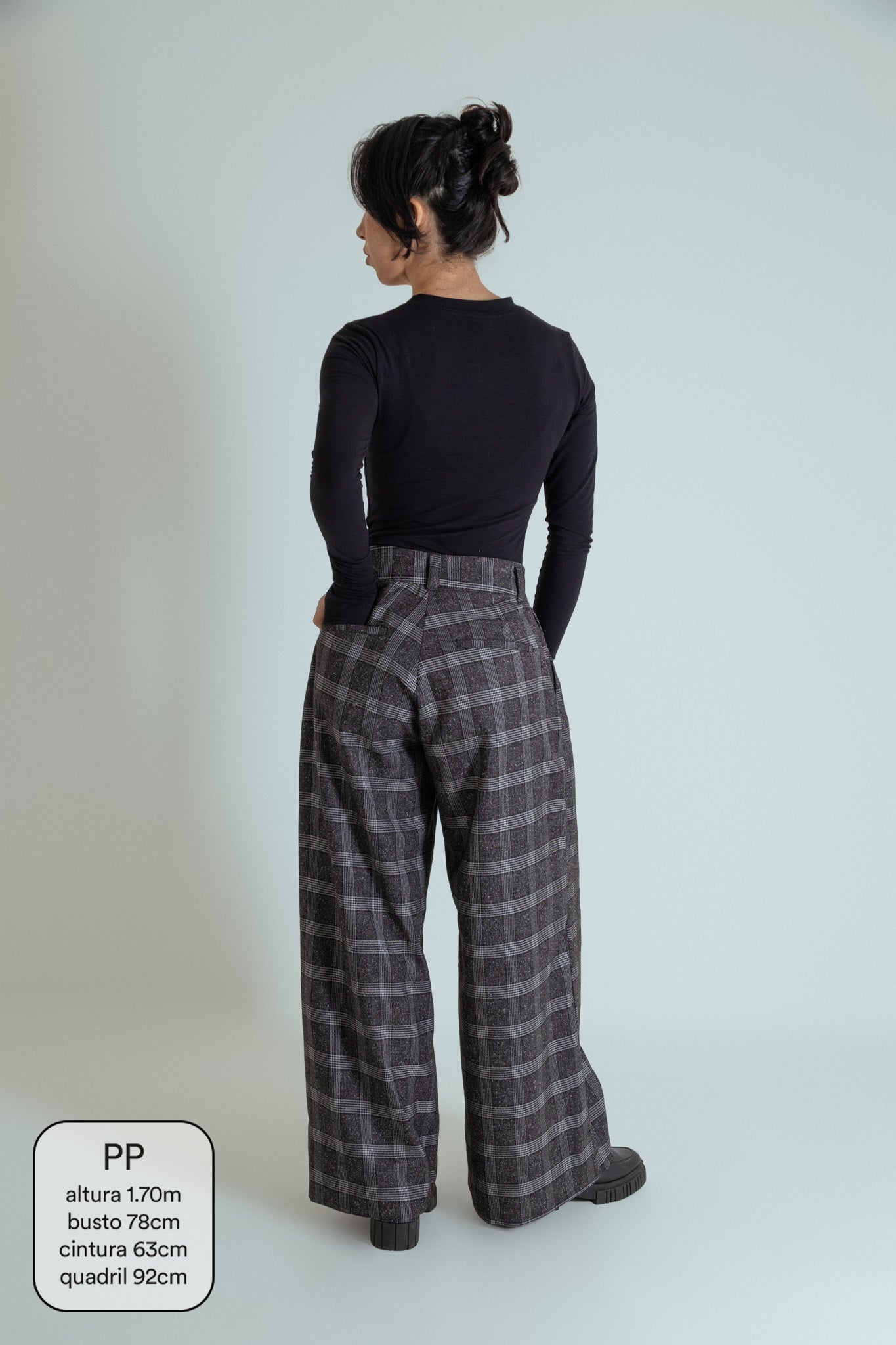 calça alfaiataria ajustável xadrez chefa