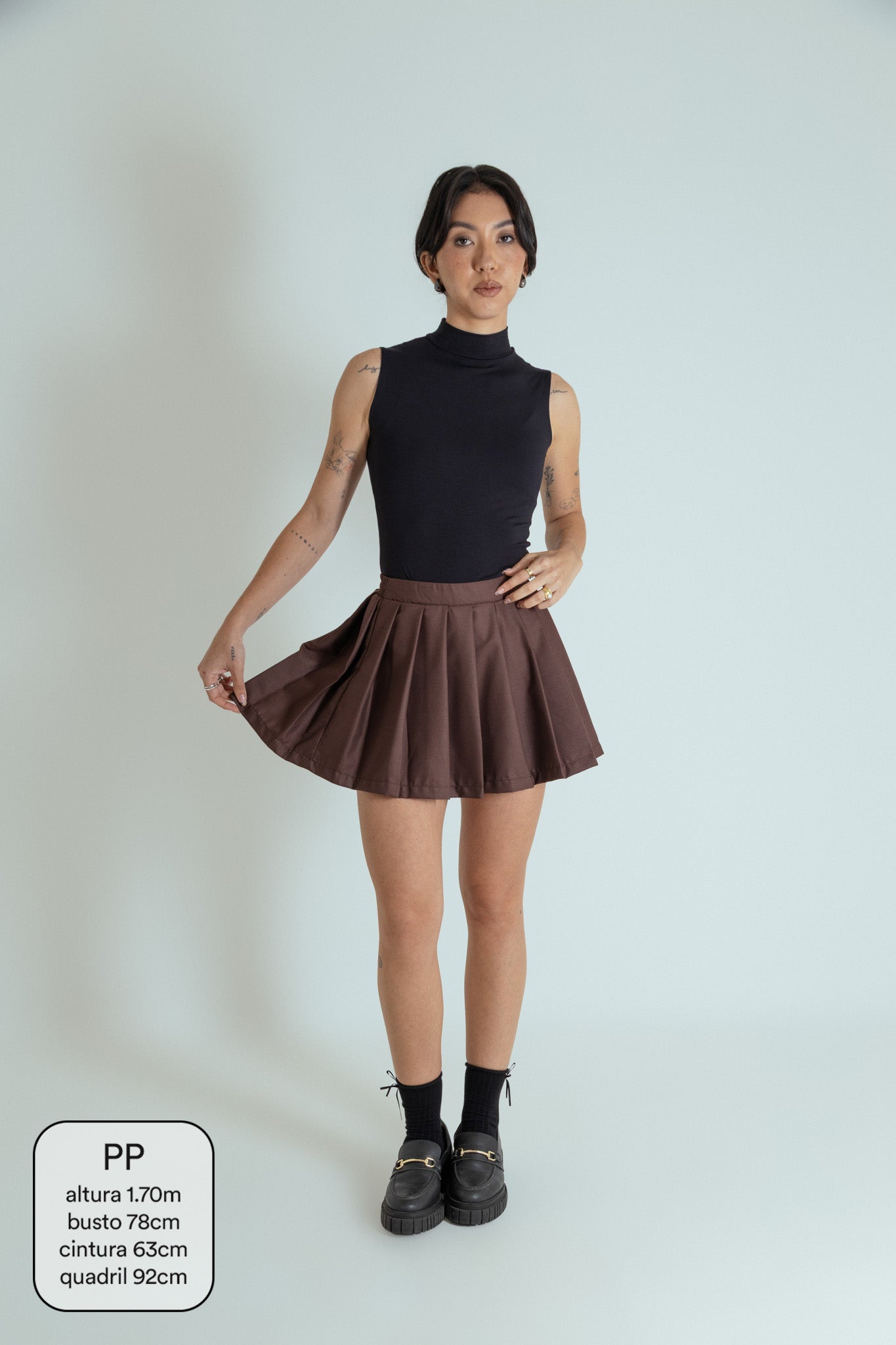 mini short saia plissado