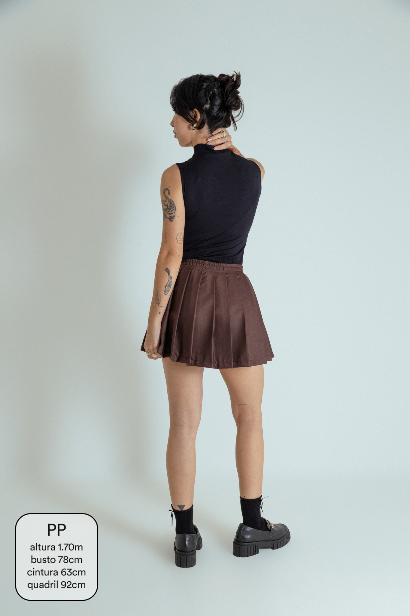 mini short saia plissado