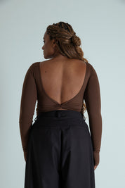 blusa decote costas manga longa dedinho