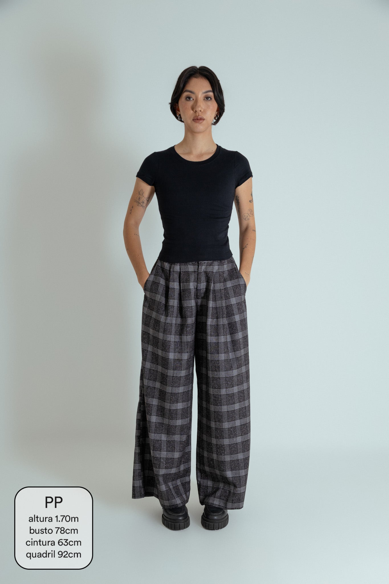calça alfaiataria ajustável xadrez chefa