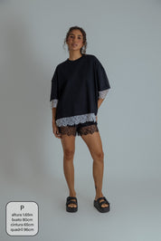 camisetão oversized com renda