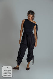 calça franzida com altura ajustável
