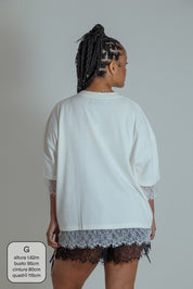 camisetão oversized com renda