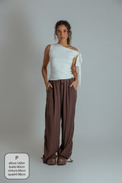 calça franzida com altura ajustável