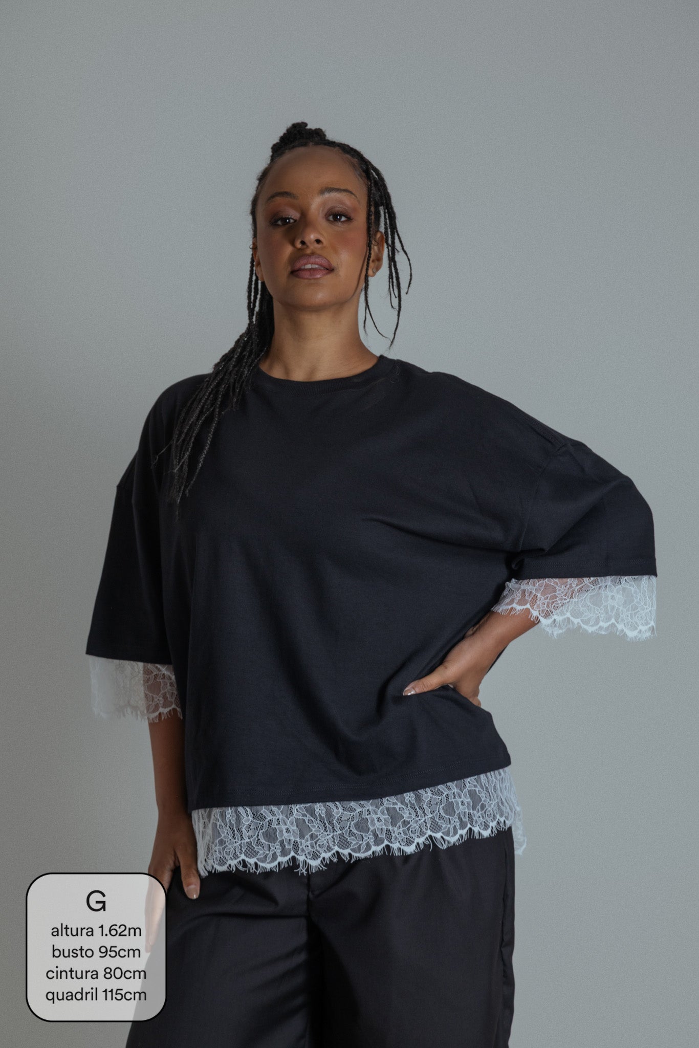 camisetão oversized com renda