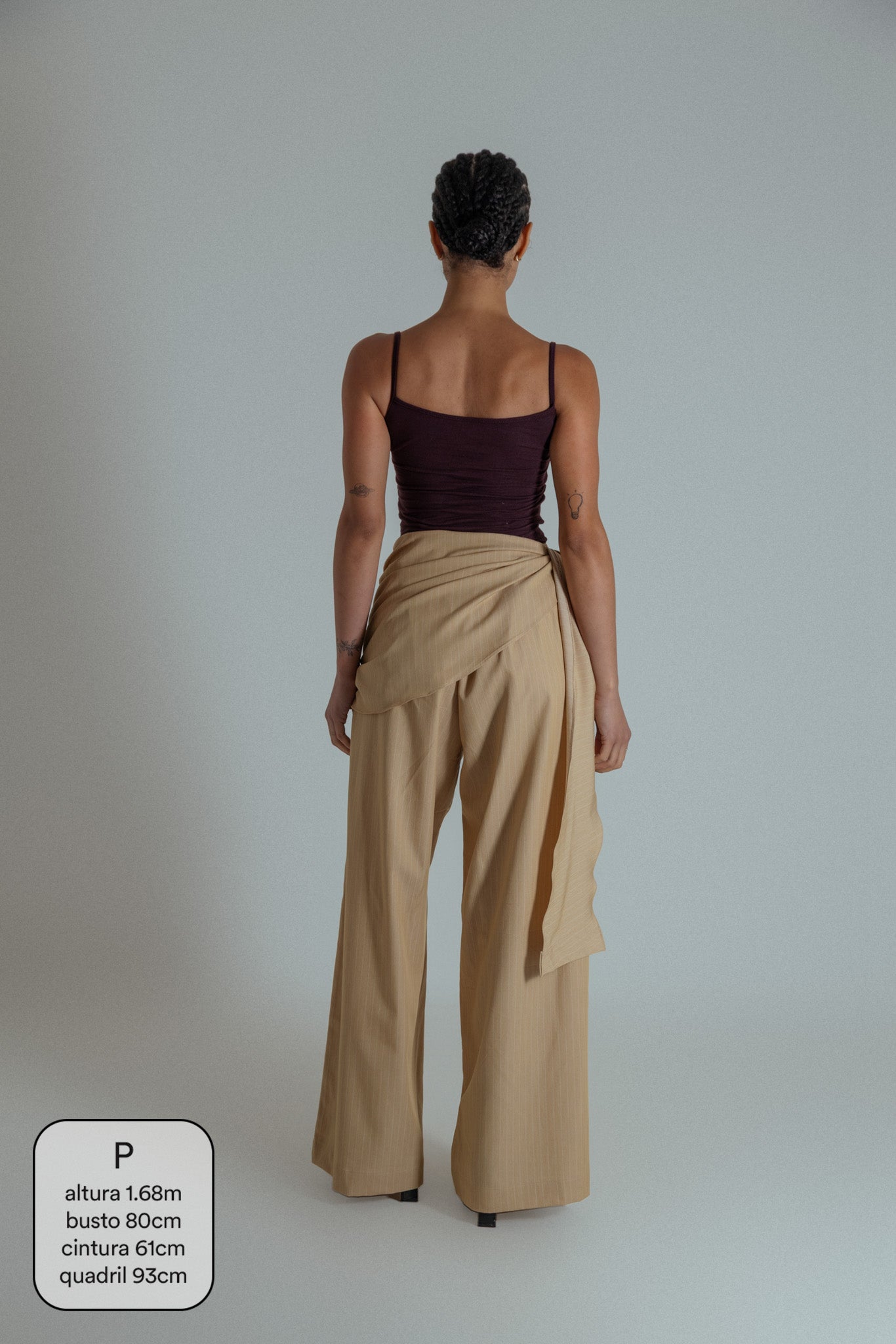calça drama | calça de alfaiataria com amarração sobreposta