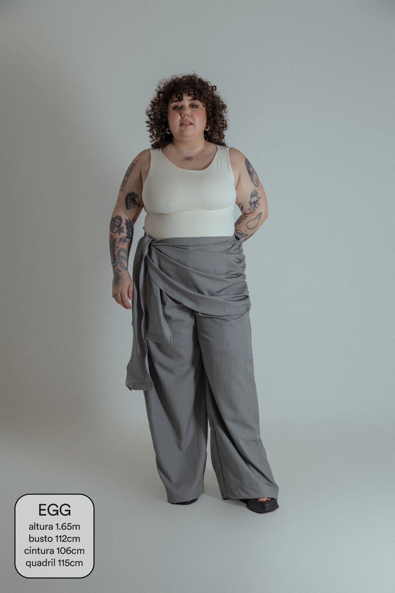 calça drama | calça de alfaiataria com amarração sobreposta
