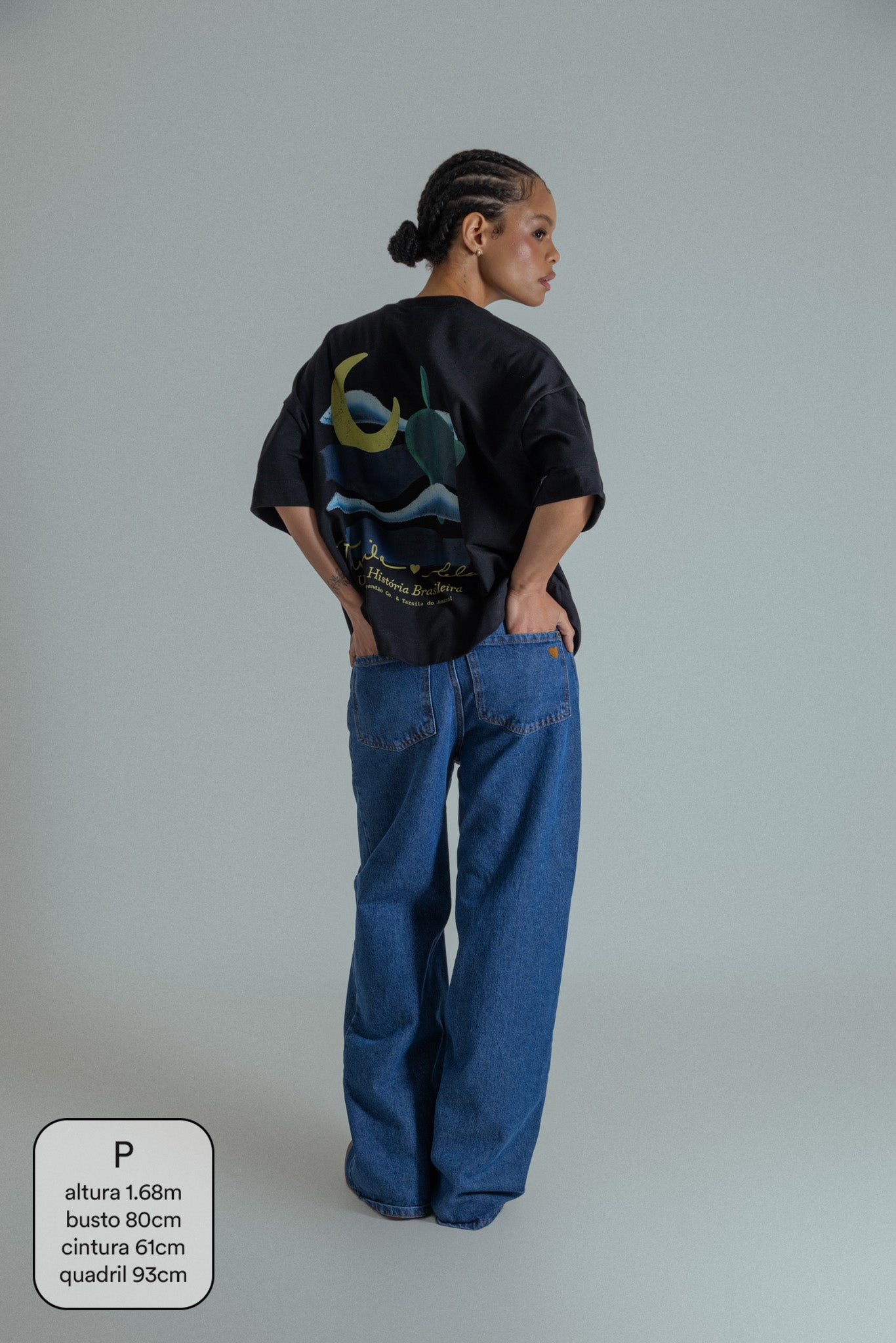 camisetão lua collab tarsila do amaral