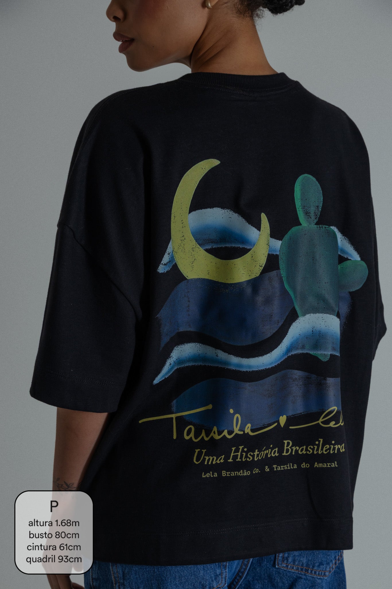camisetão lua collab tarsila do amaral