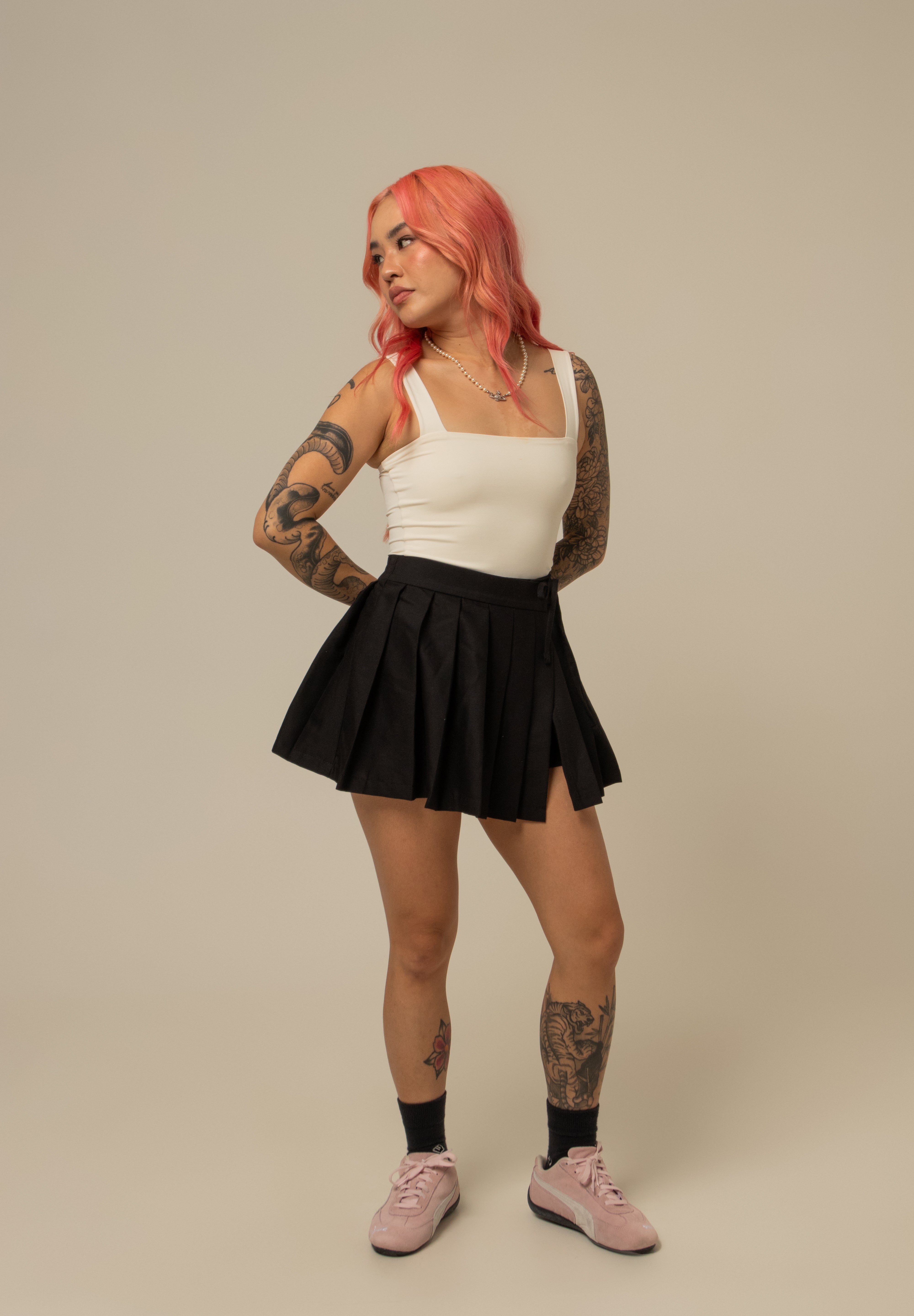 mini saia shorts plissada chefa