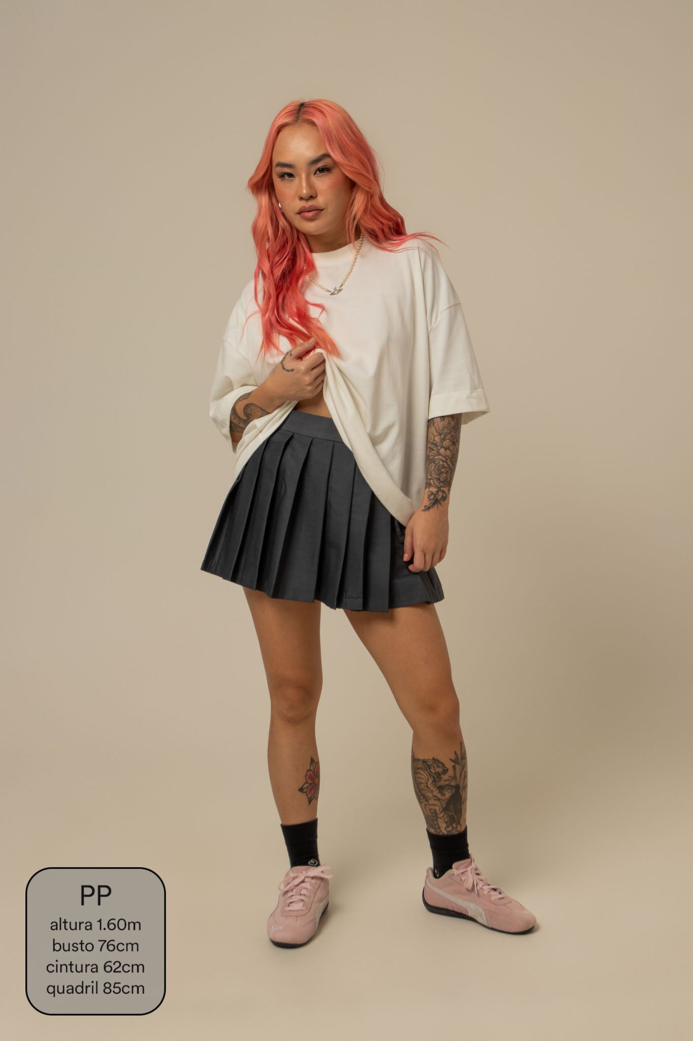 mini saia shorts plissada chefa